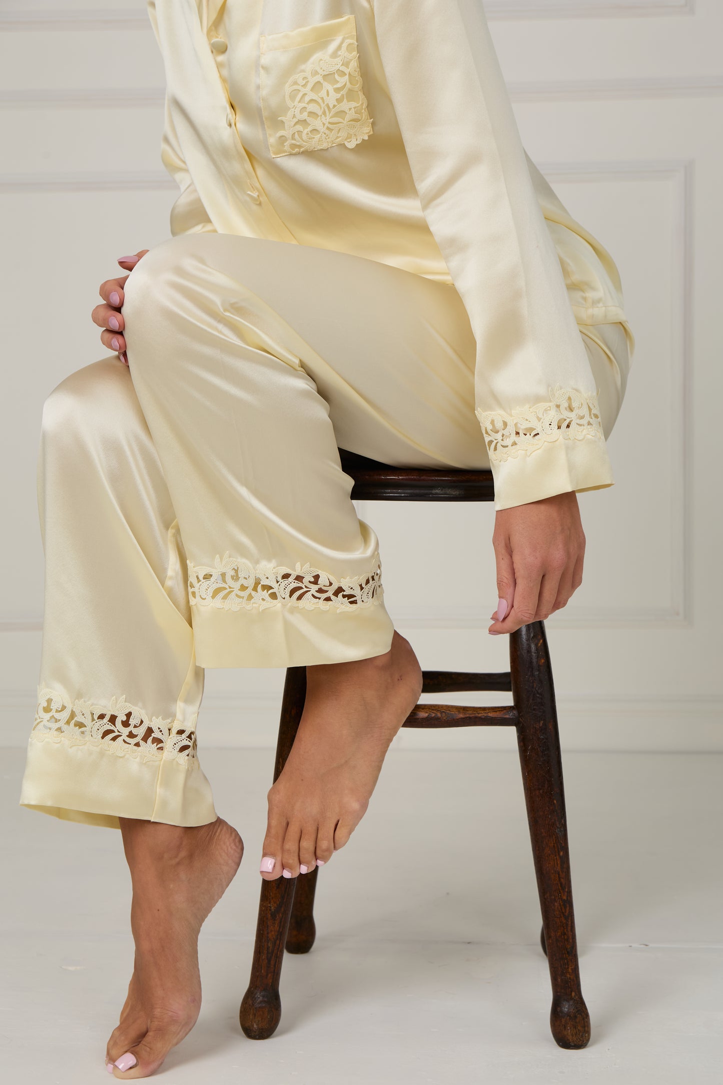 Nivora - Silk Pyjama Set